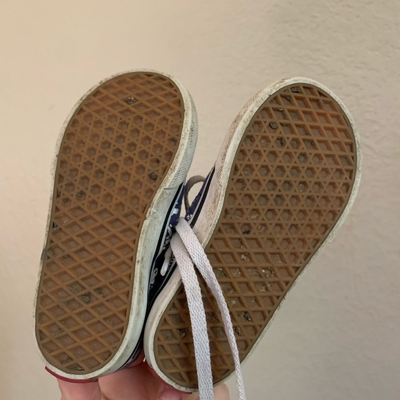 Snoopy vans - Picture 2 of 4